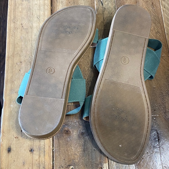 Strap Sandals - Picture 3 of 4